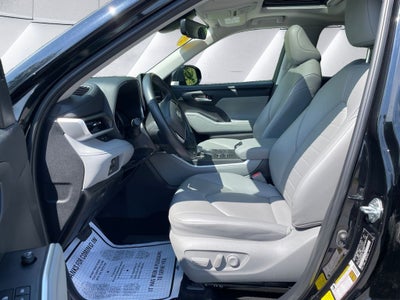 2024 Toyota Highlander Base