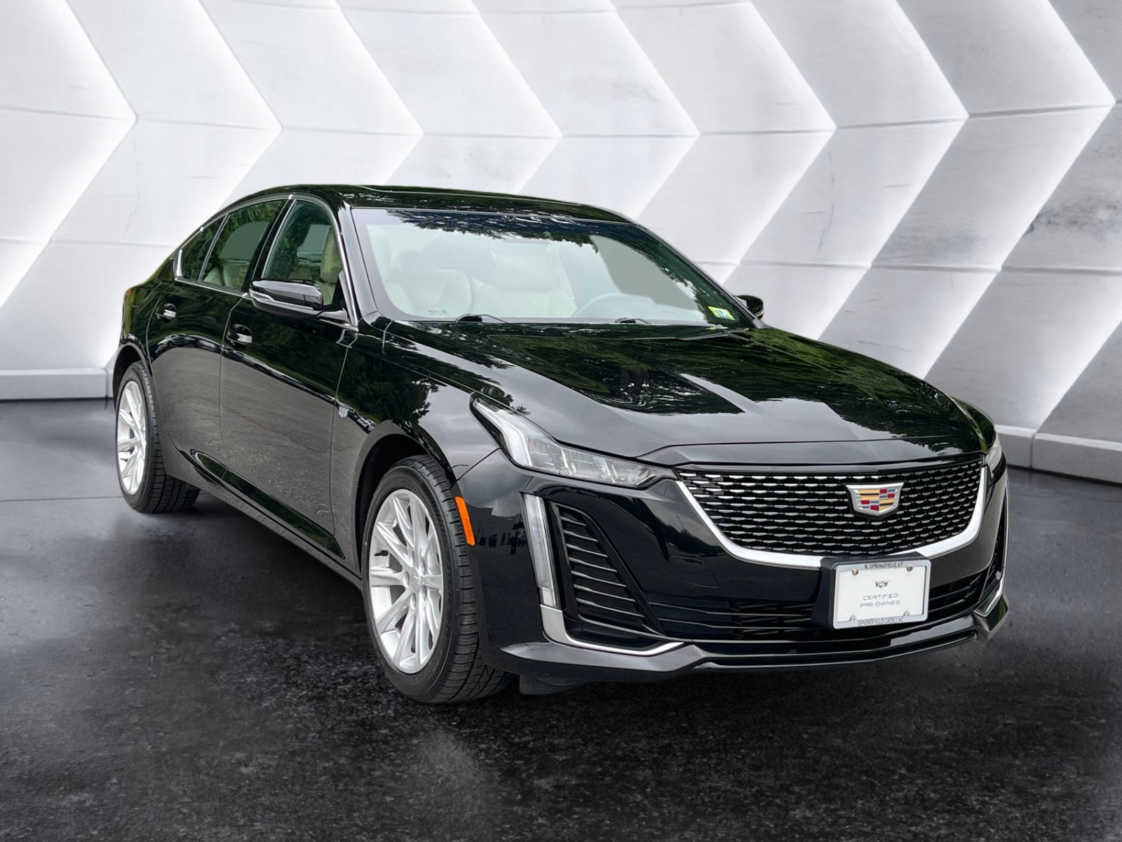 2023 Cadillac CT5 Luxury