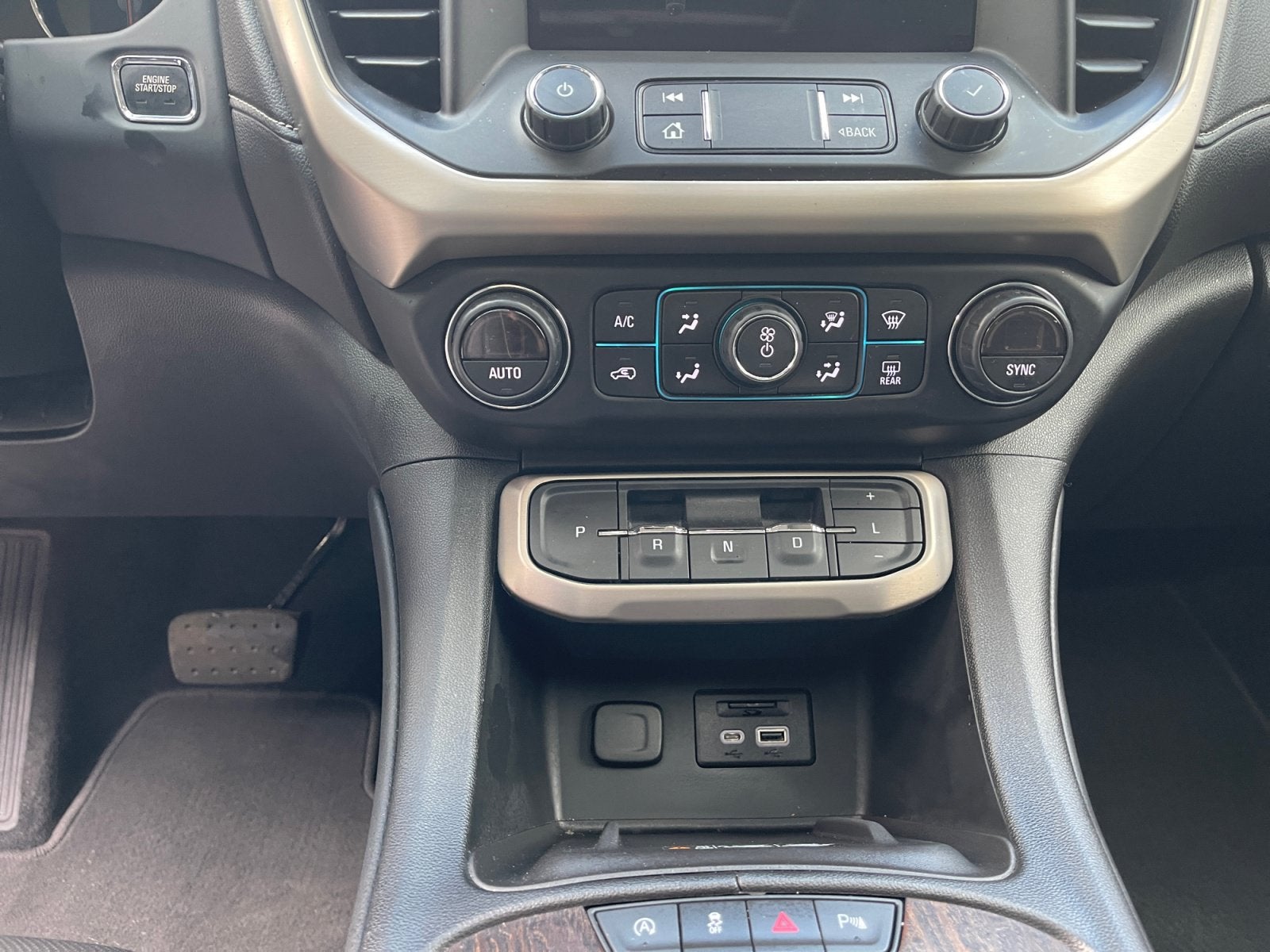 2021 GMC Acadia Denali