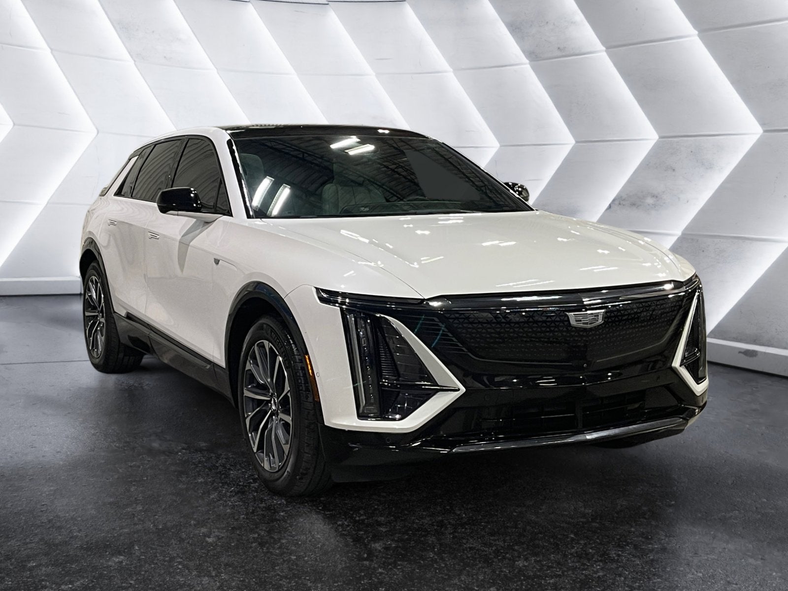 2024 Cadillac LYRIQ Sport 1