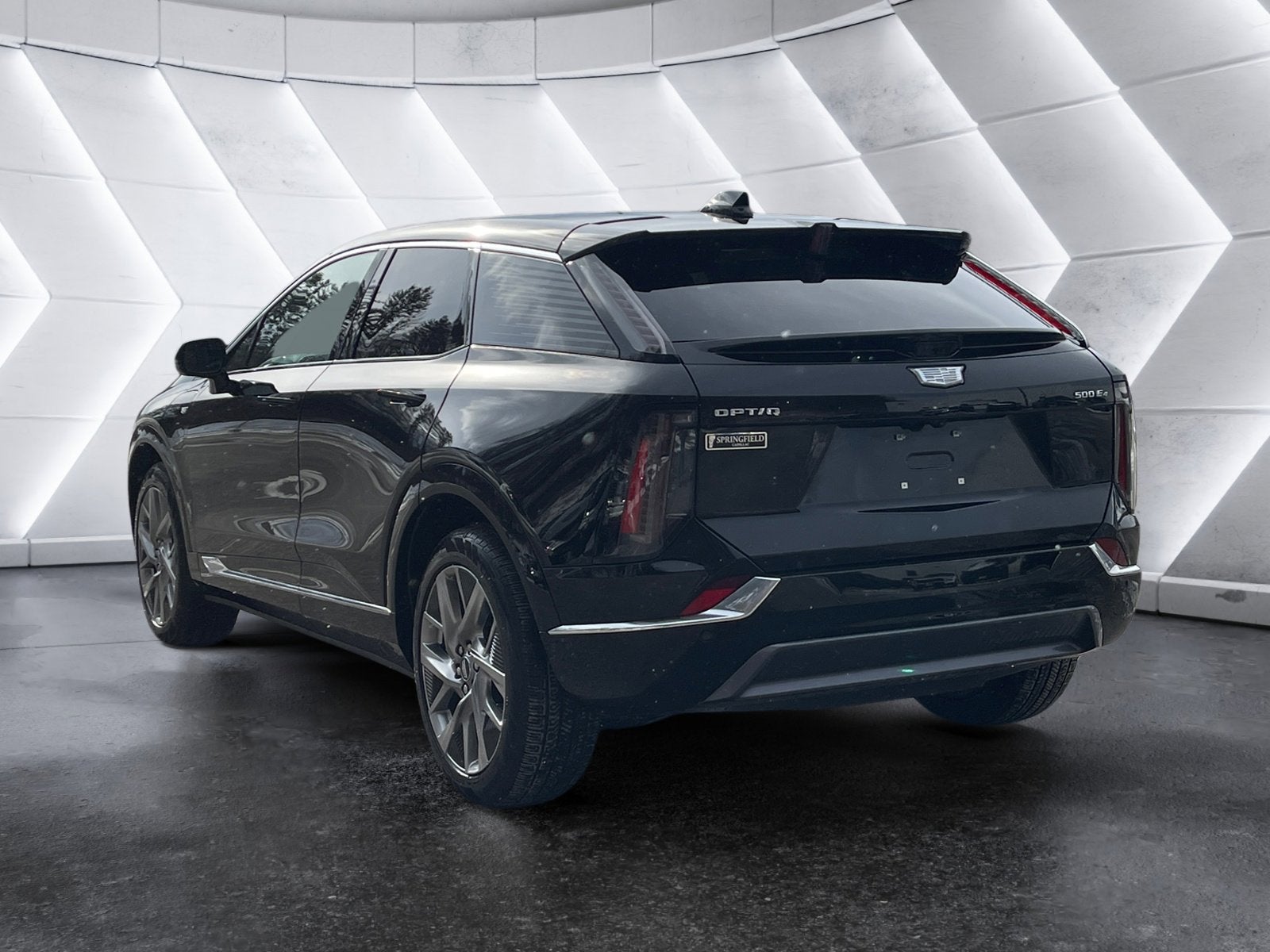 2025 Cadillac OPTIQ Luxury 2