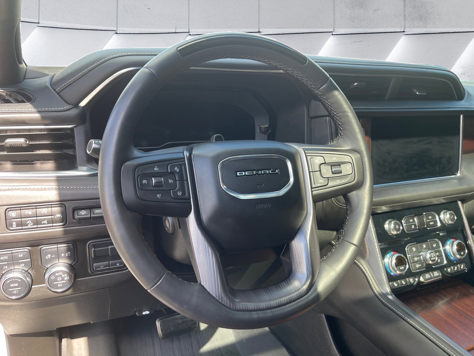 2024 GMC Yukon XL Denali Ultimate