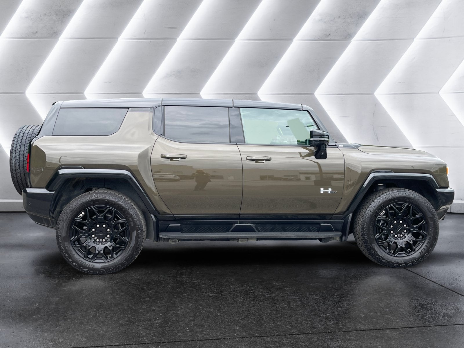 2026 GMC HUMMER EV SUV 2X