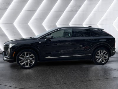 2025 Cadillac OPTIQ Luxury 2
