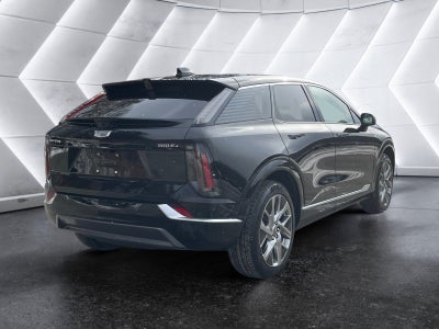 2025 Cadillac OPTIQ Luxury 2