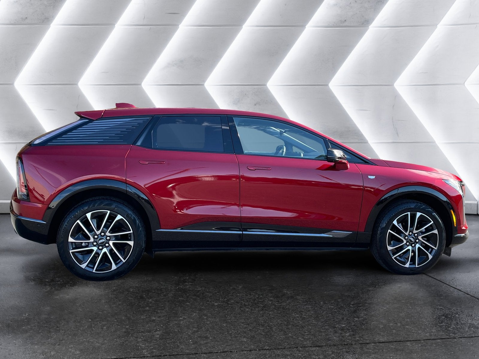 2025 Cadillac OPTIQ Sport 2