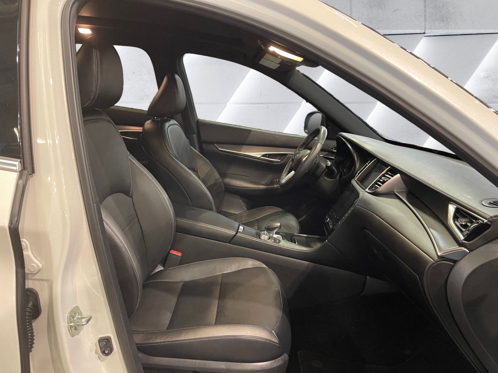 2022 INFINITI QX50 LUXE