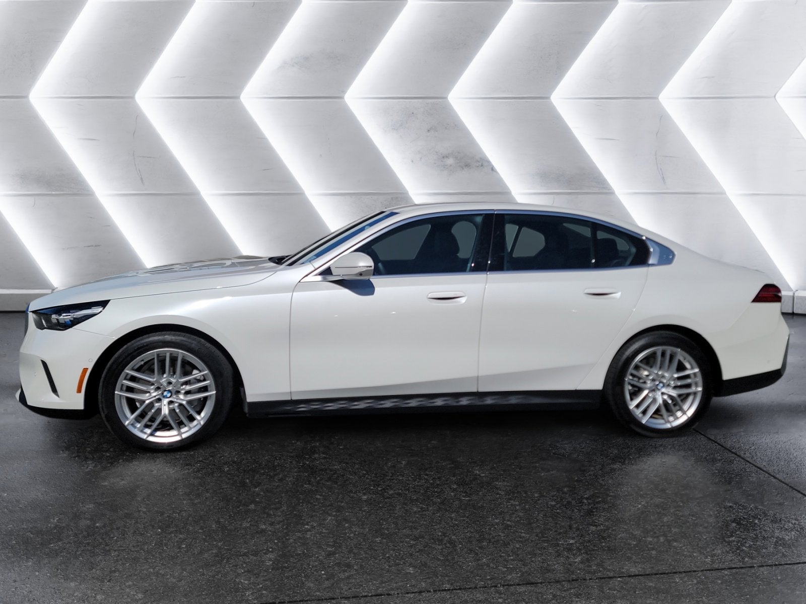 2025 BMW 5 Series 530i xDrive