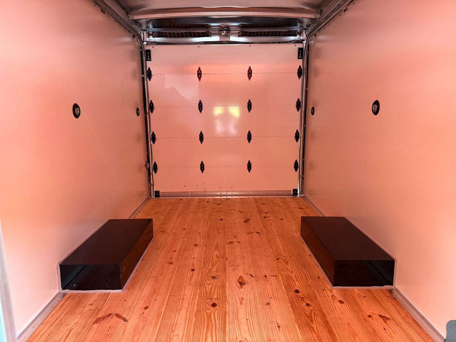 2025 Chevrolet Express Cutaway 3500 1WT Dejana Duracube II Cargo Body