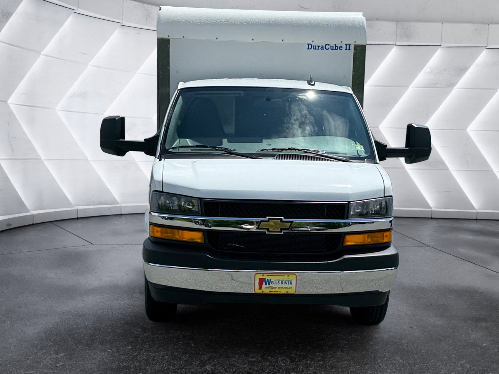 2025 Chevrolet Express Cutaway 3500 1WT Dejana Duracube II Cargo Body