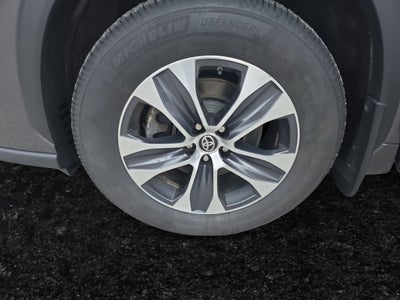 2022 Toyota Highlander Hybrid XLE