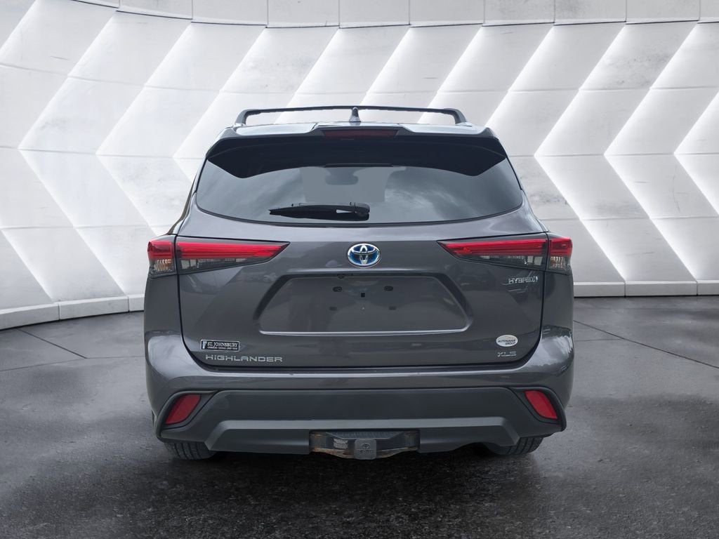 2022 Toyota Highlander Hybrid XLE
