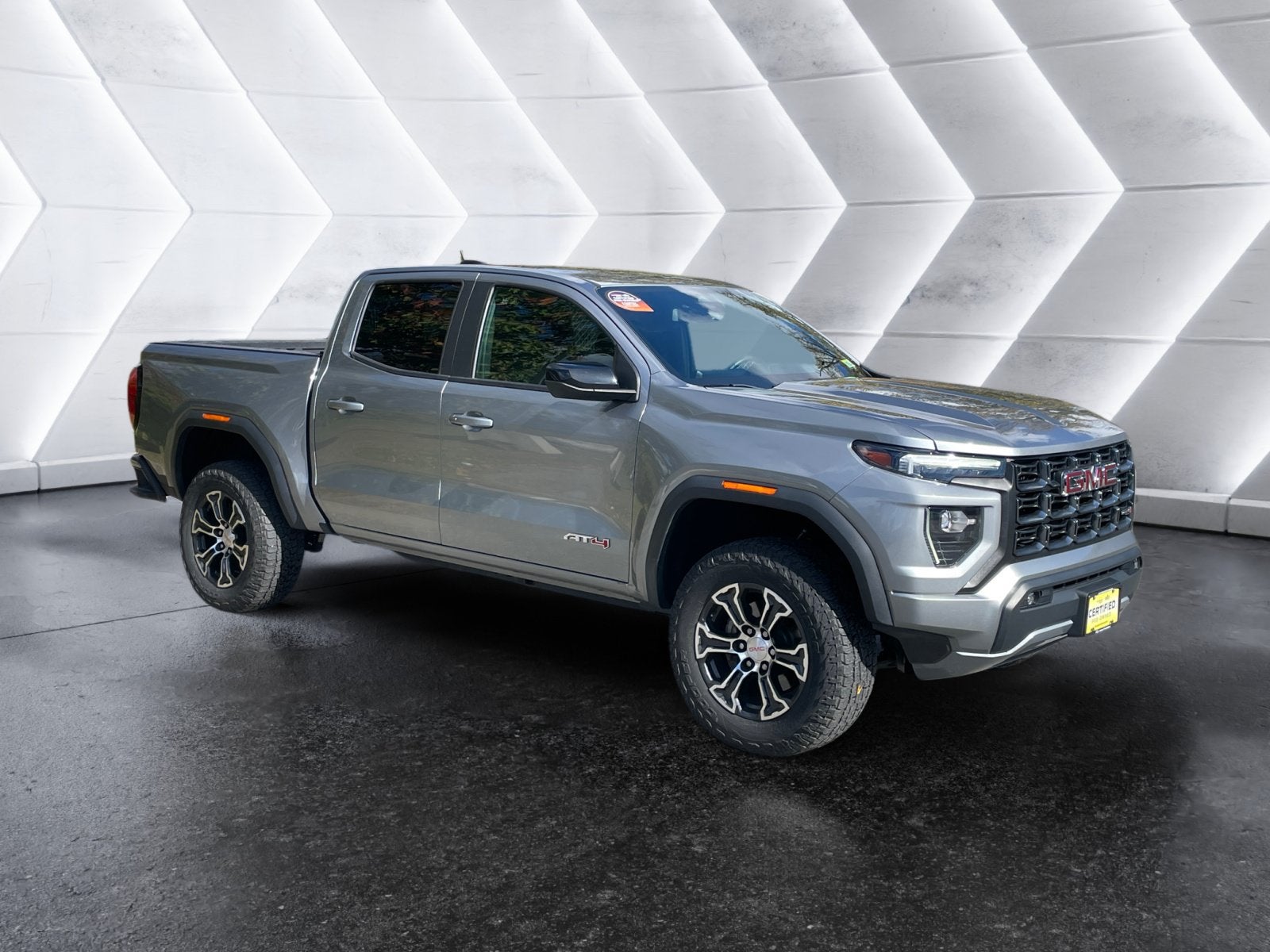 2023 GMC Canyon 4WD AT4