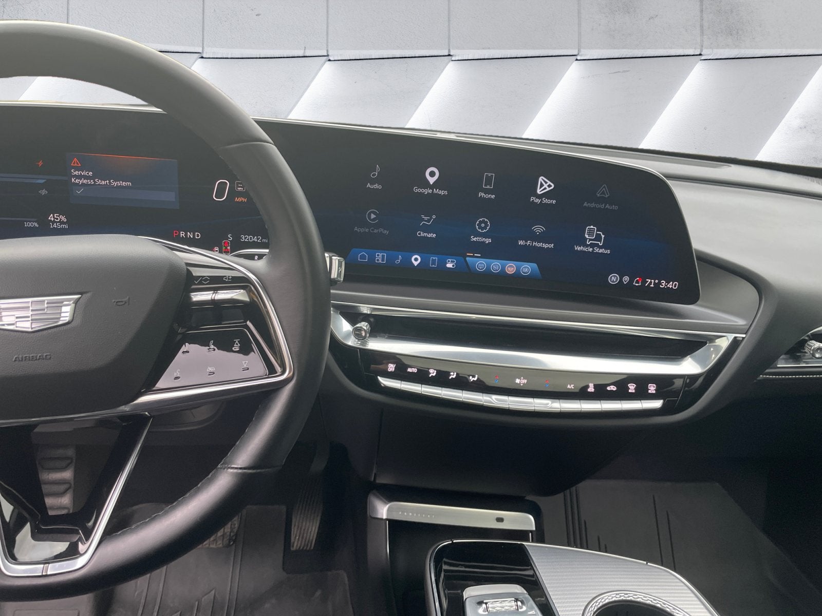 2024 Cadillac LYRIQ Tech