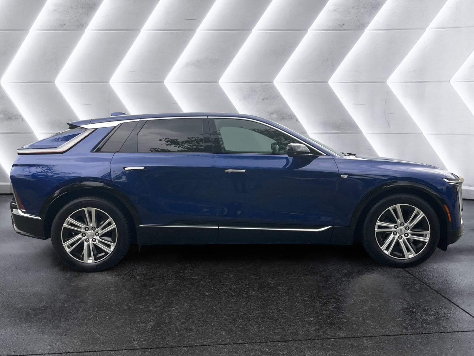 2024 Cadillac LYRIQ Tech