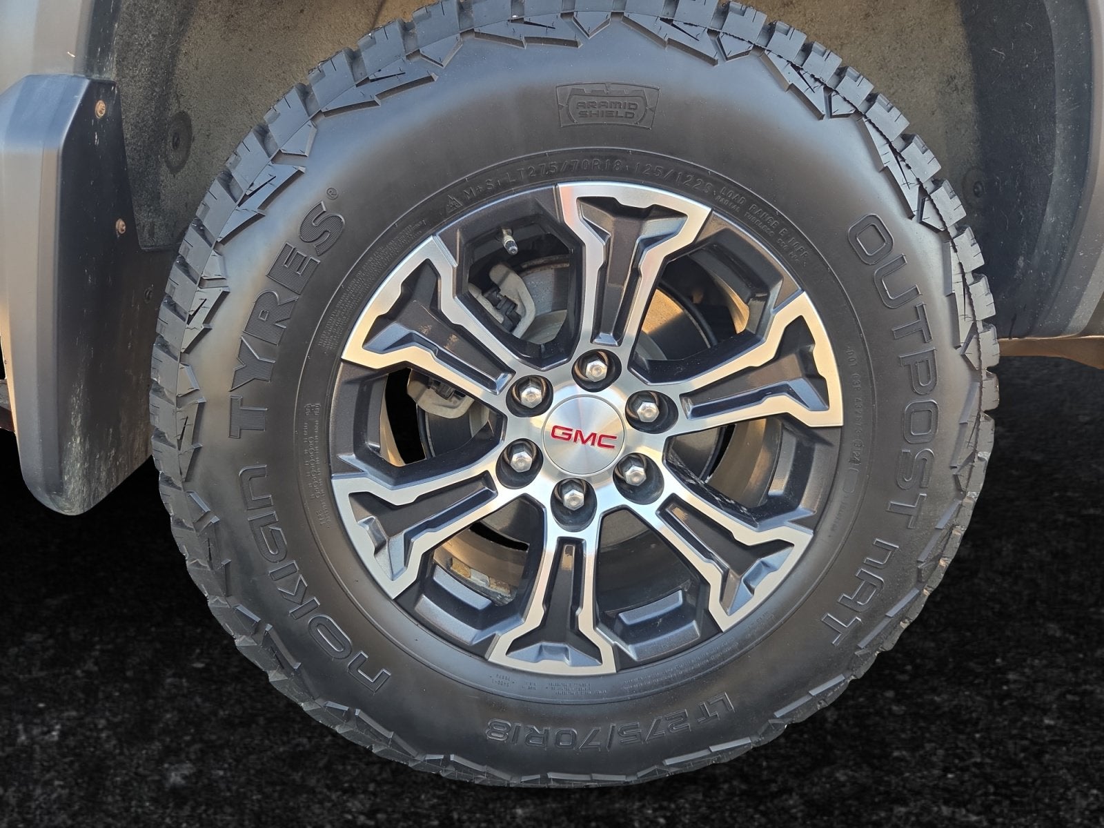 2024 GMC Canyon AT4