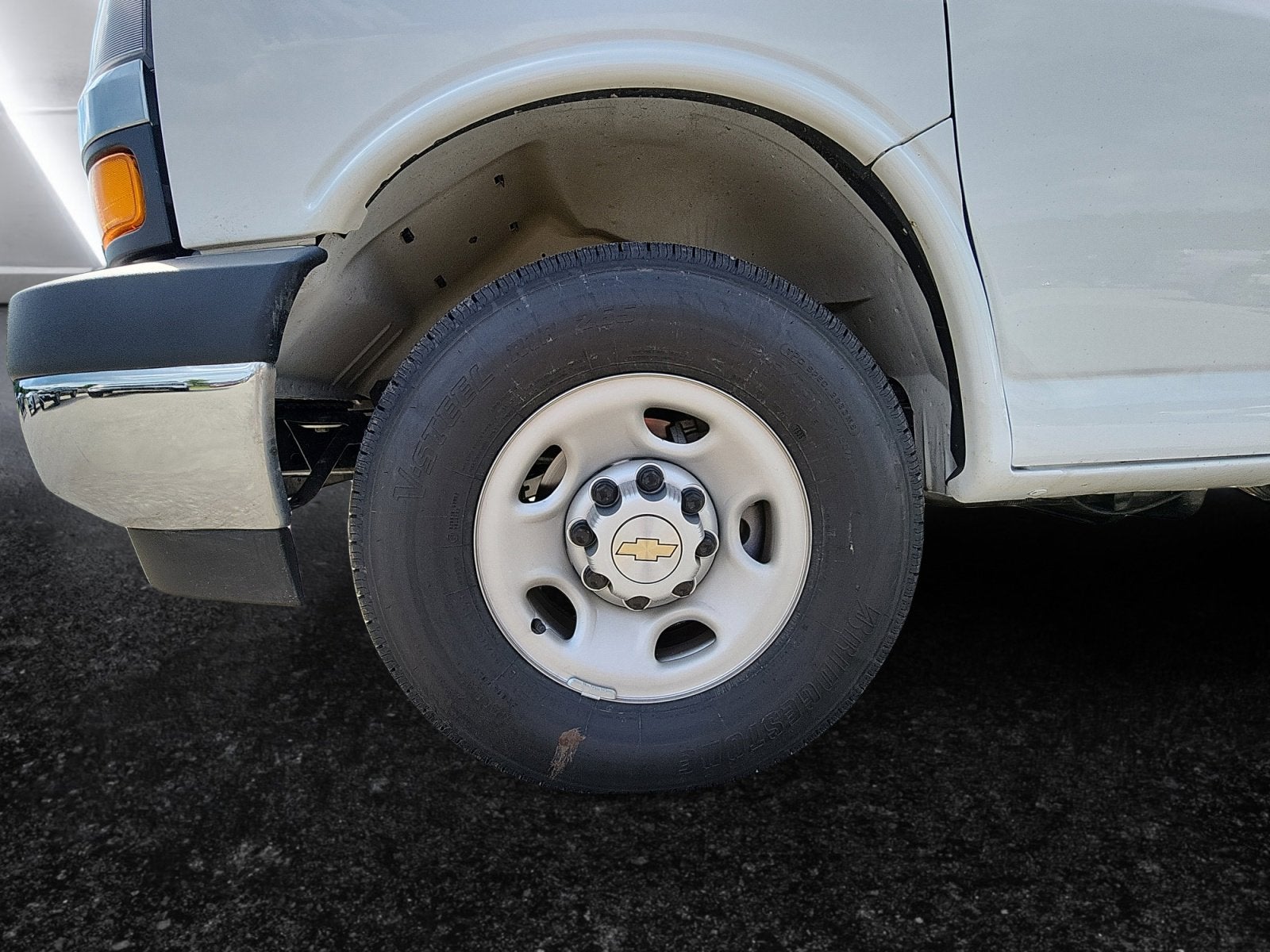 2025 Chevrolet Express Cutaway 3500 1WT 12 Ft. Unicell Aerocell Box