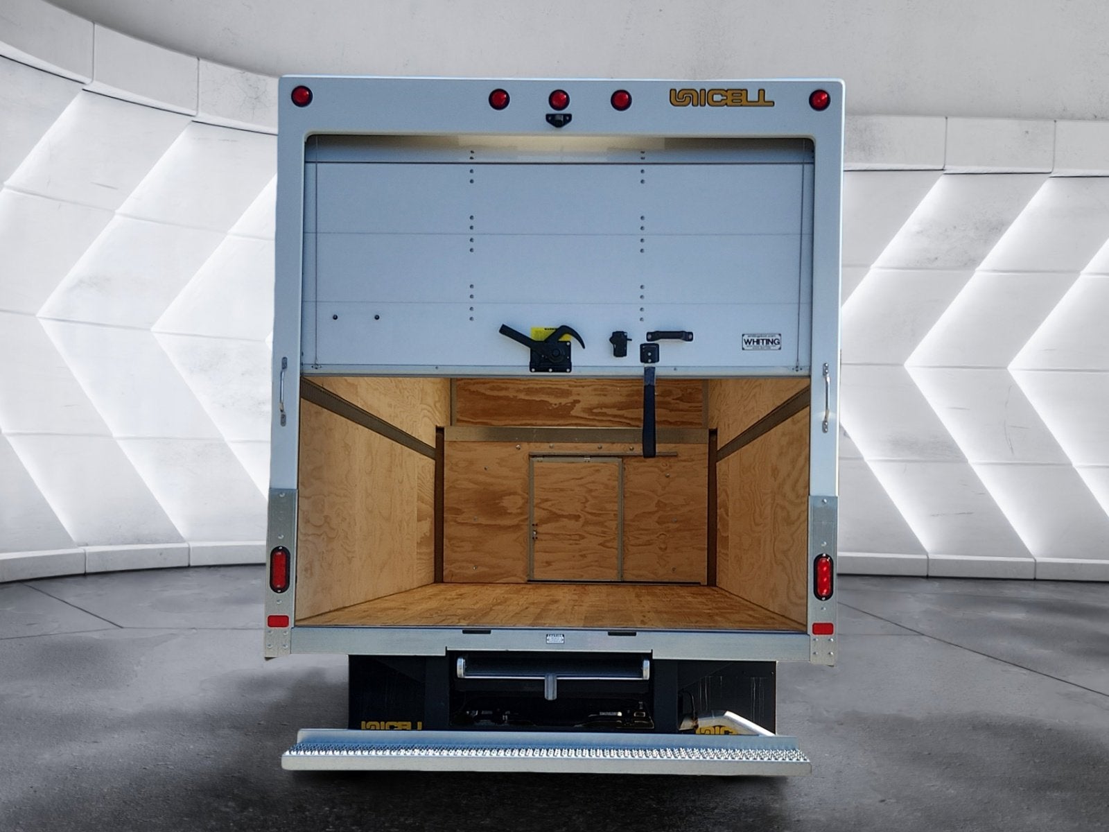 2025 Chevrolet Express Cutaway 4500 2WT Unicell Box Van