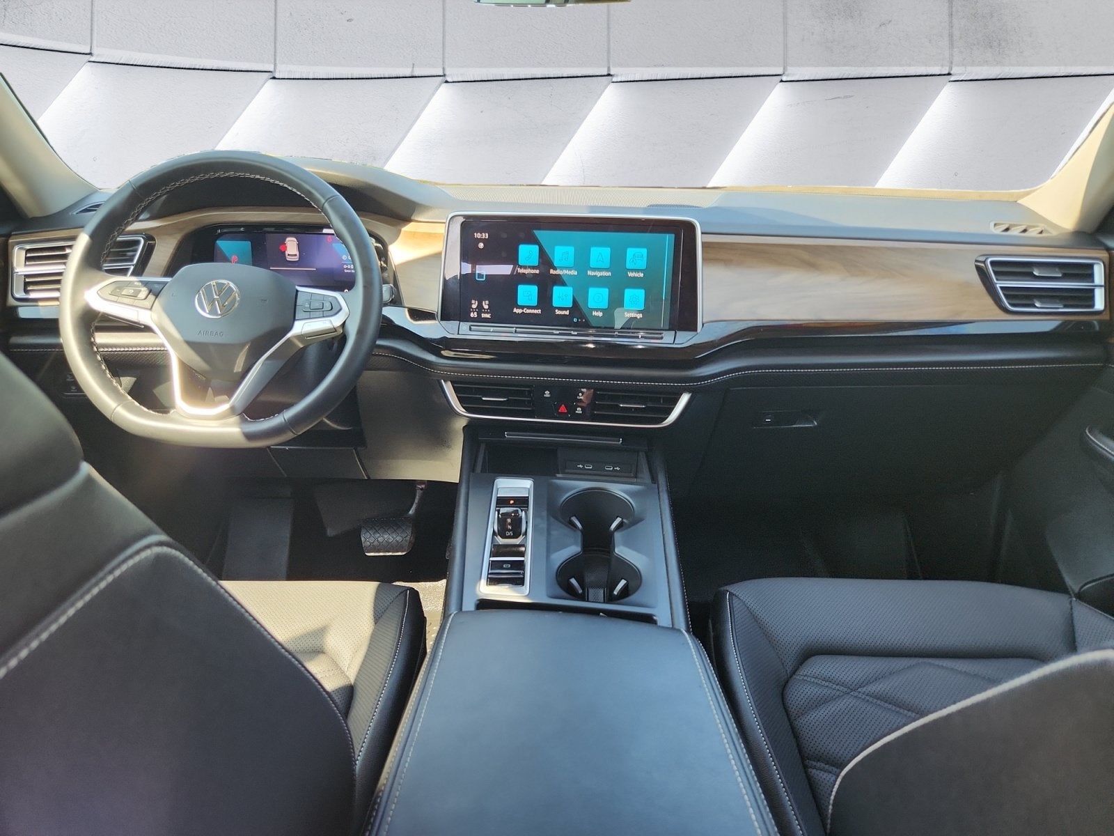 2024 Volkswagen Atlas 2.0T SE