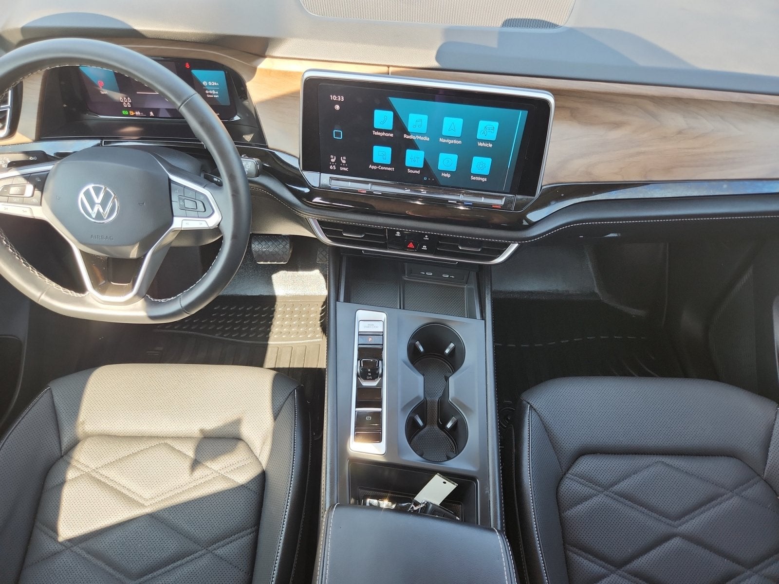 2024 Volkswagen Atlas 2.0T SE