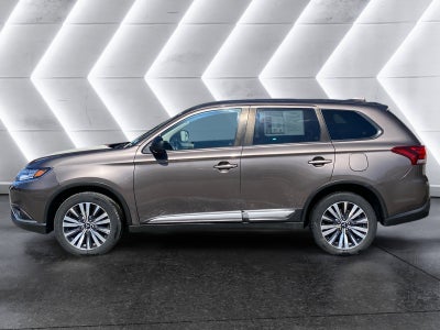 2020 Mitsubishi Outlander Base