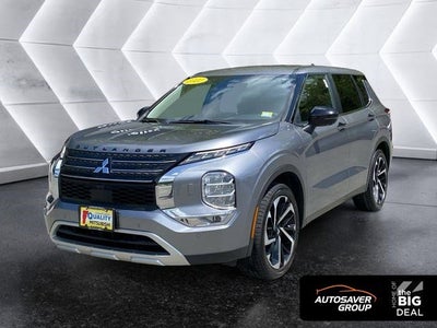 2022 Mitsubishi Outlander Base