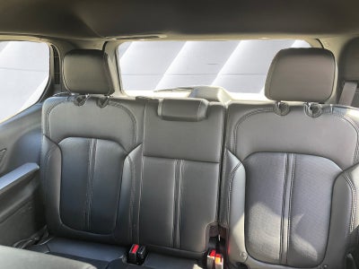 2023 Jeep Wagoneer Base