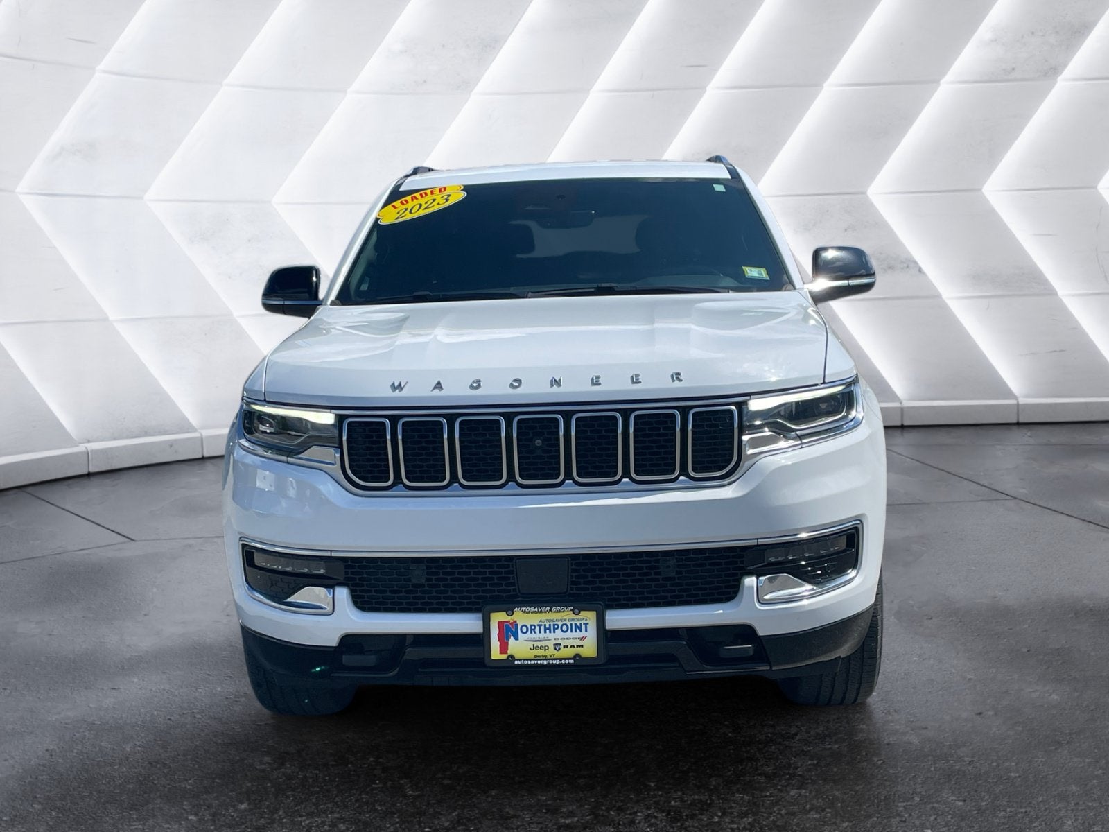 2023 Jeep Wagoneer Base