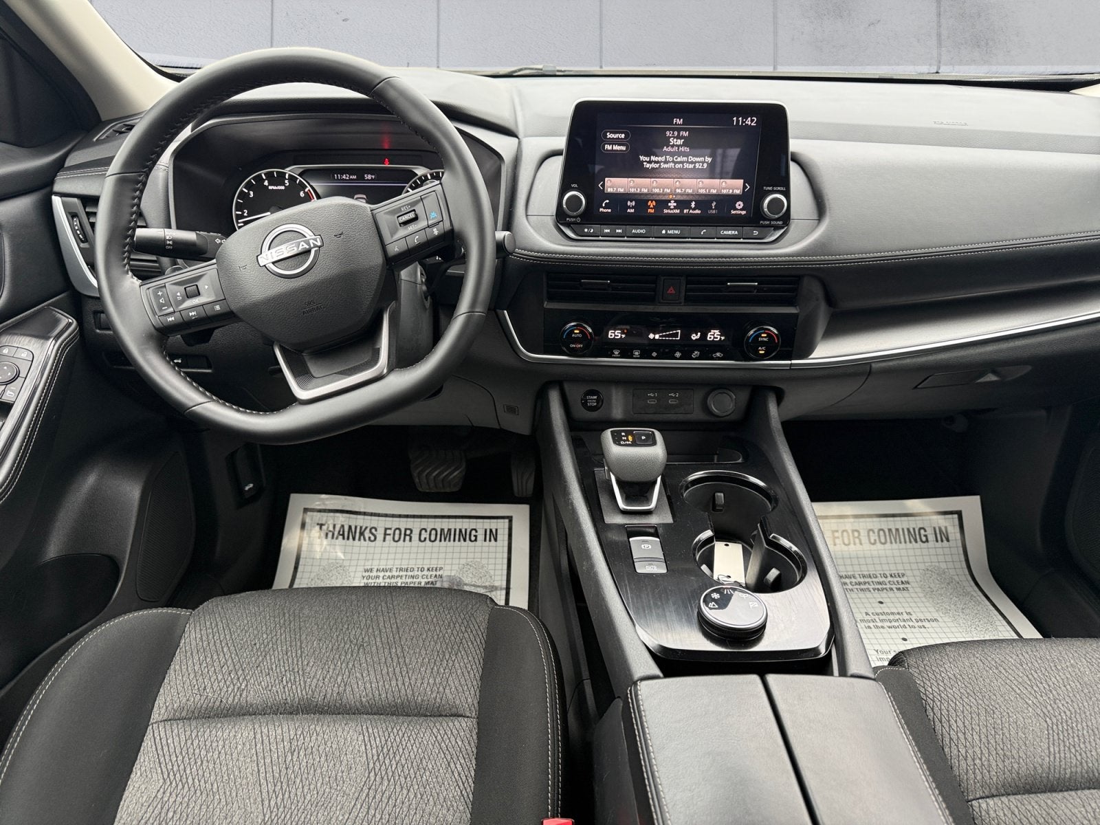 2025 Nissan Rogue SV