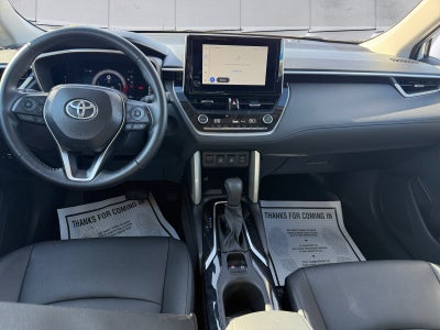 2025 Toyota Corolla Cross XLE