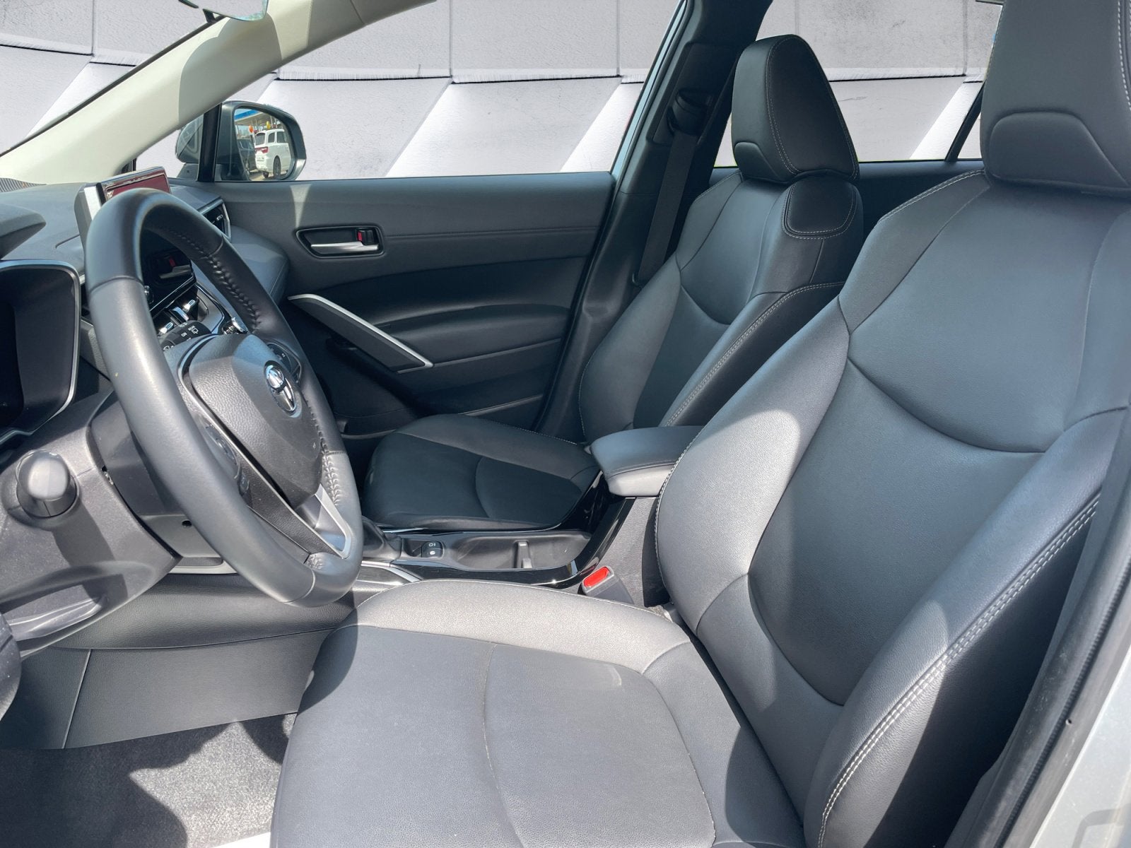 2025 Toyota Corolla Cross XLE