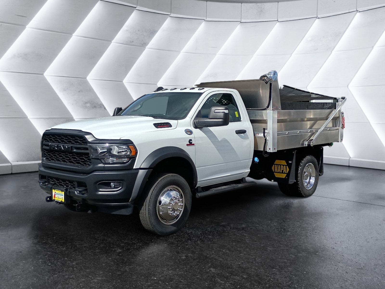 2023 RAM 5500 Chassis Cab Tradesman 60" CA DuraMag Dump