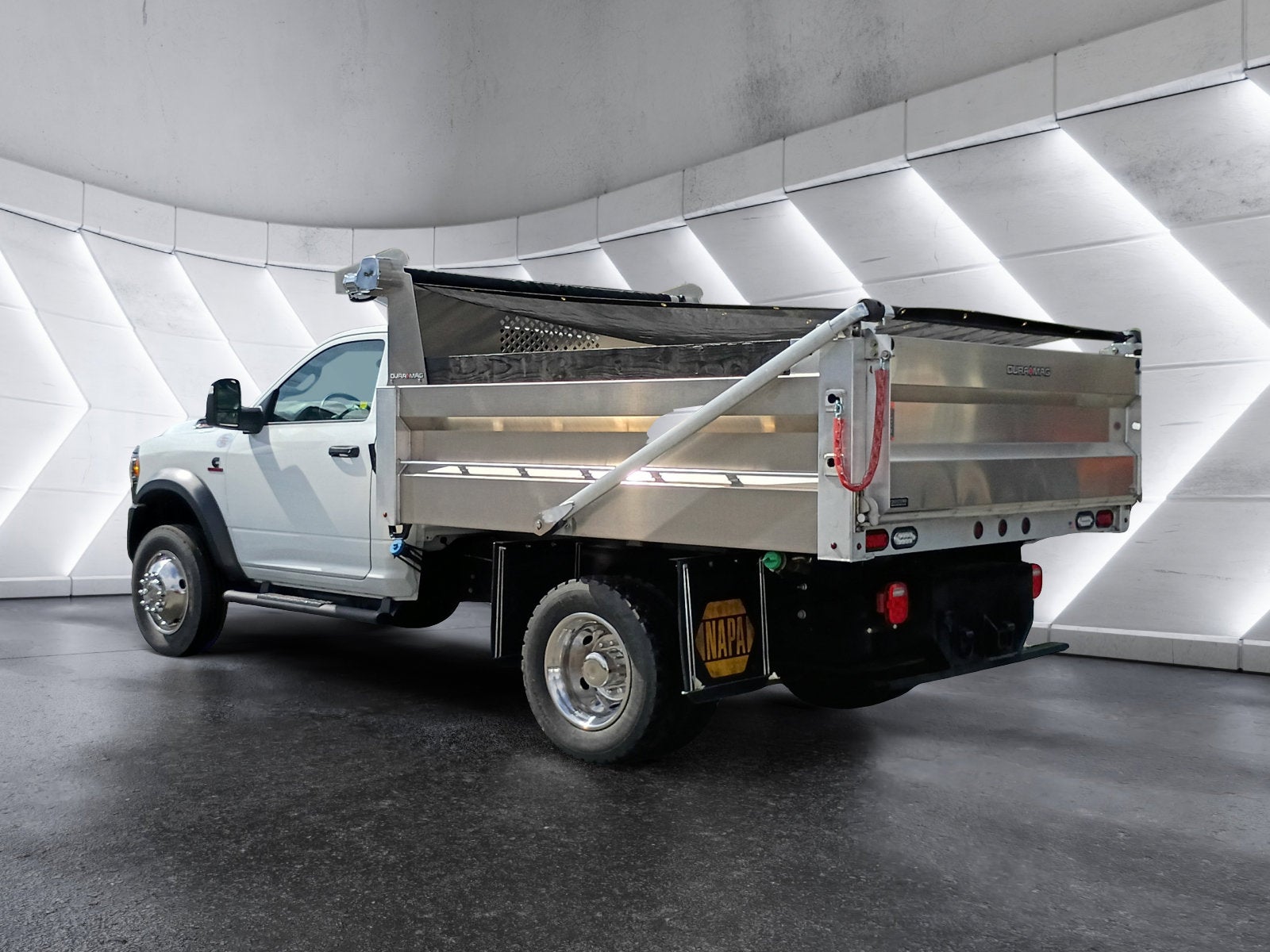 2023 RAM 5500 Chassis Cab Tradesman 60" CA DuraMag Dump